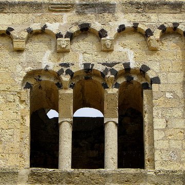 Tour romane de Puissalicon