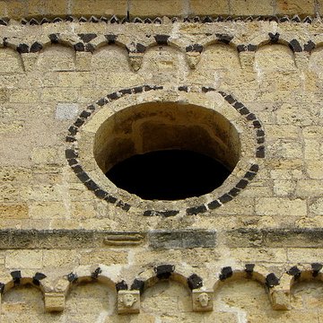 Tour romane de Puissalicon