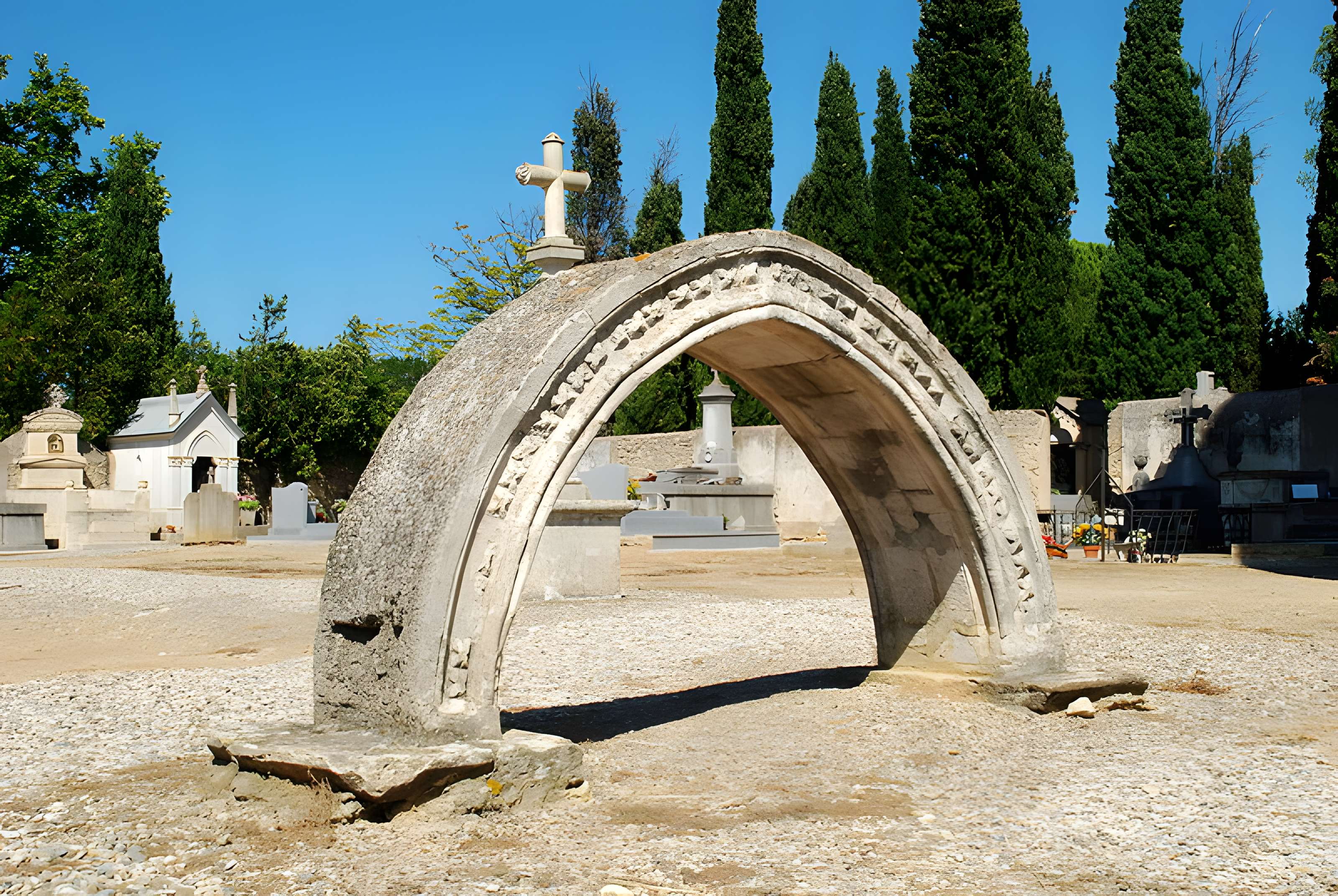 Tour romane de Puissalicon