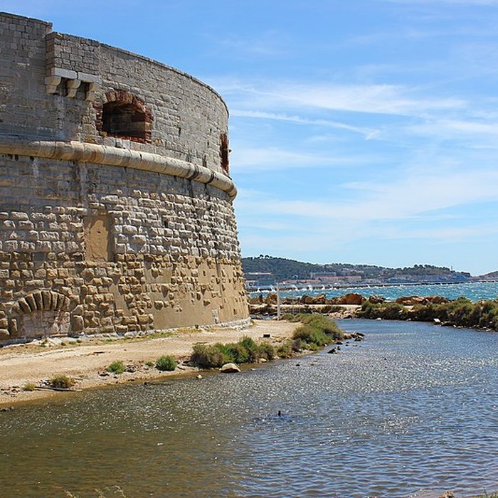 Photo de Fort de la Grosse-Tour, dit aussi Tour Royale