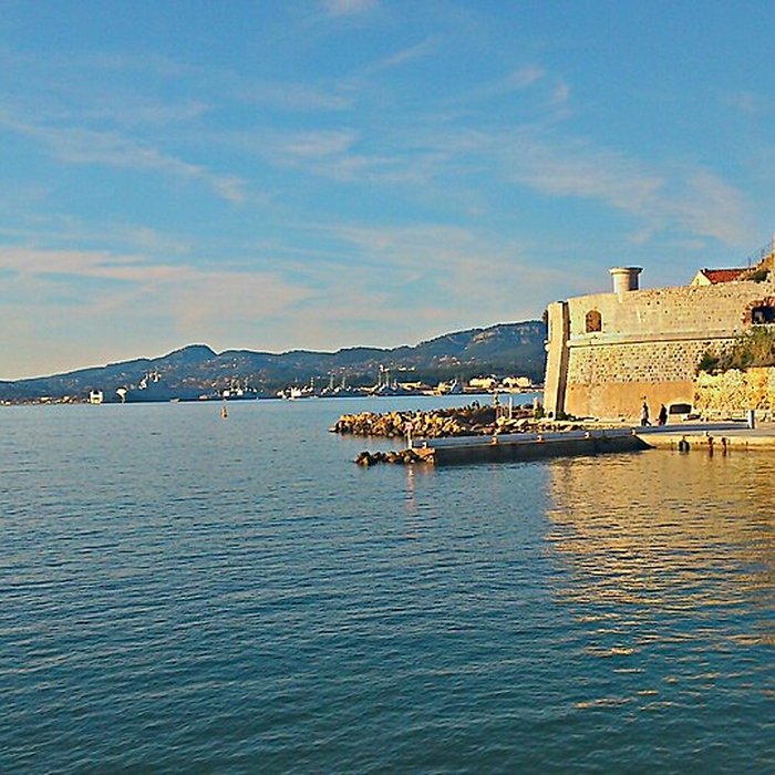 Photo de Fort de la Grosse-Tour, dit aussi Tour Royale