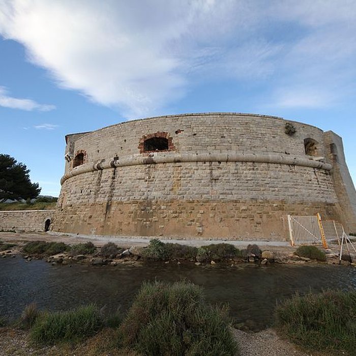 Photo de Fort de la Grosse-Tour, dit aussi Tour Royale