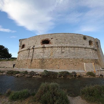 Fort de la Grosse-Tour, dit aussi Tour Royale