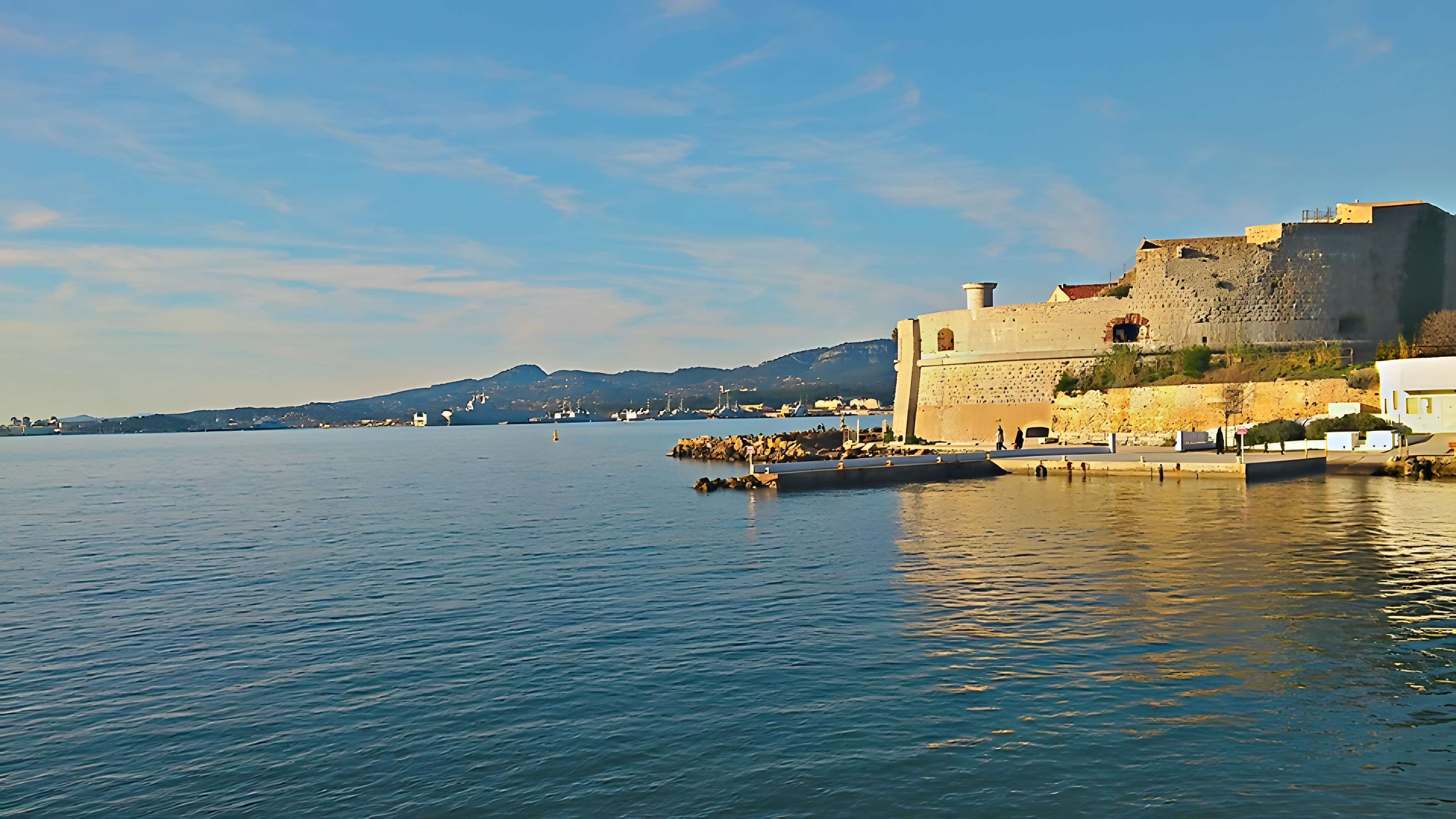 Fort de la Grosse-Tour, dit aussi Tour Royale