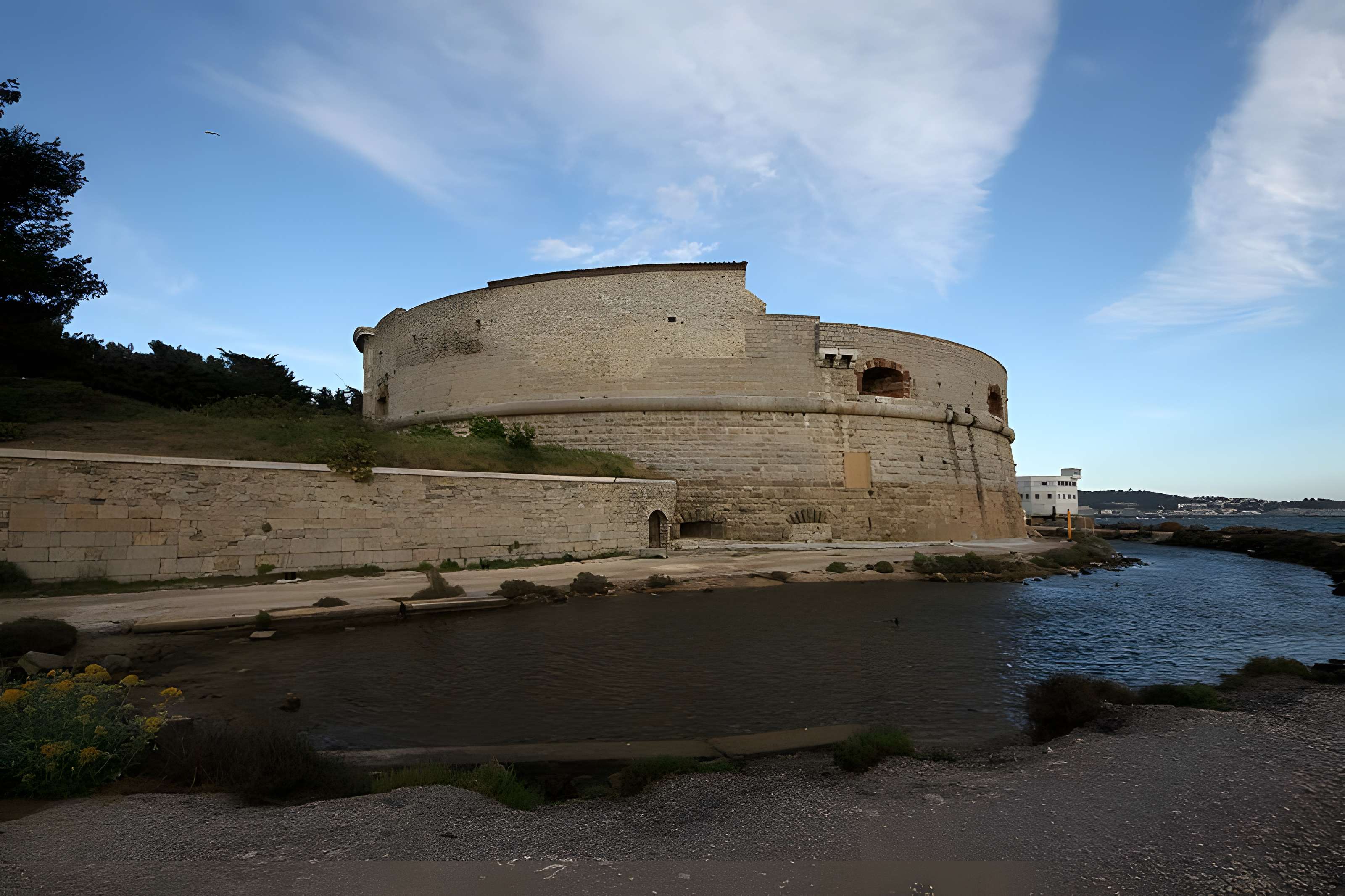 Fort de la Grosse-Tour, dit aussi Tour Royale