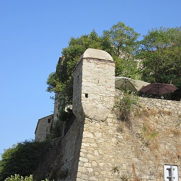 Echauguette et rempart attenant