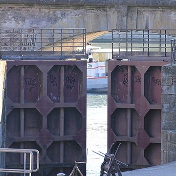 Écluse Saint-Pierre sur le canal de Brienne