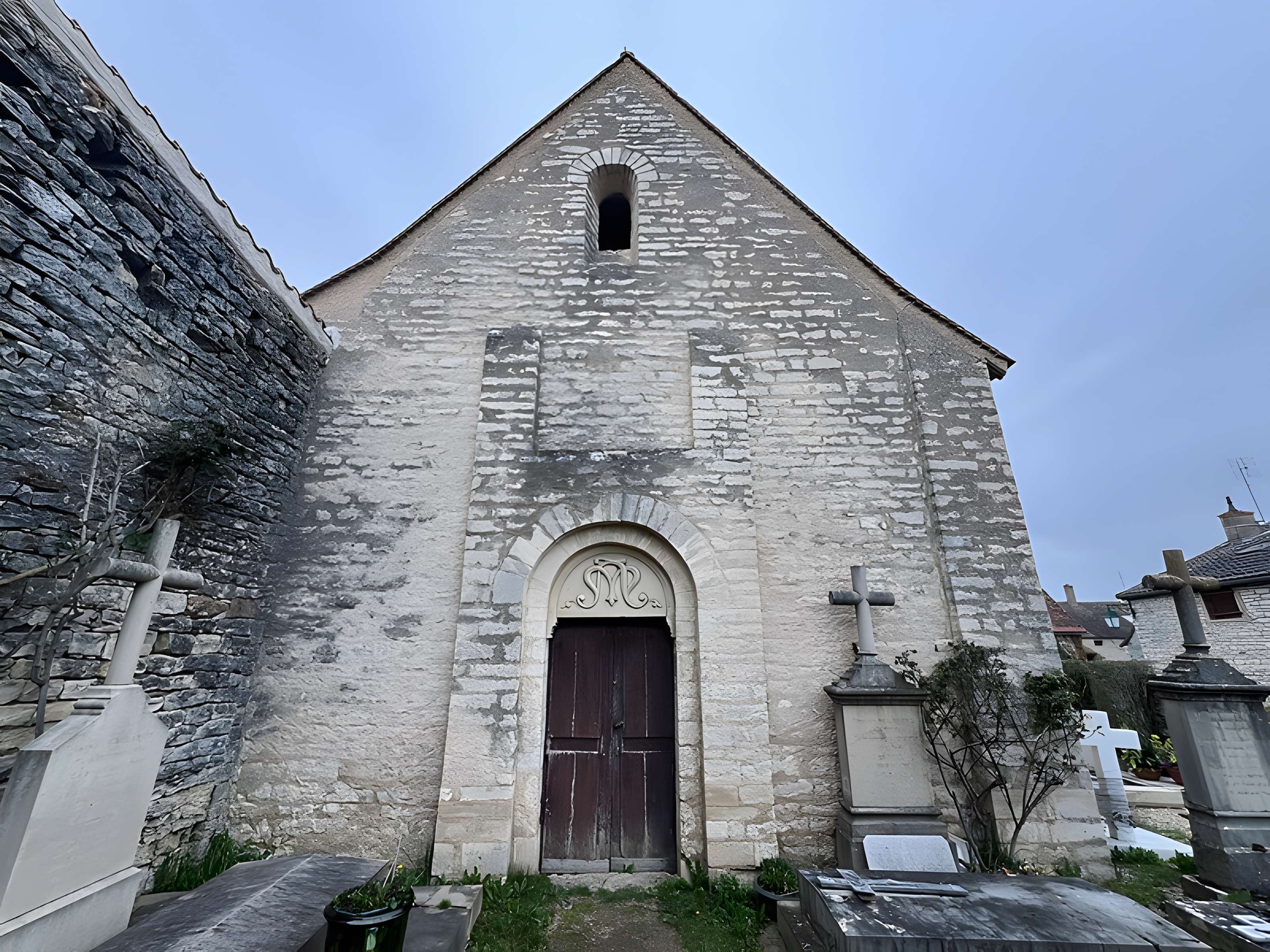 Église de Chazelles à Cormatin