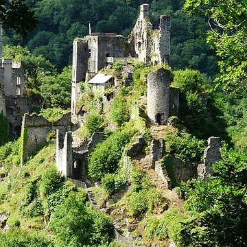 Tours de Merle à Saint-Geniez-ô-Merle