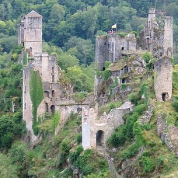 tours de merle a saint geniez o merle