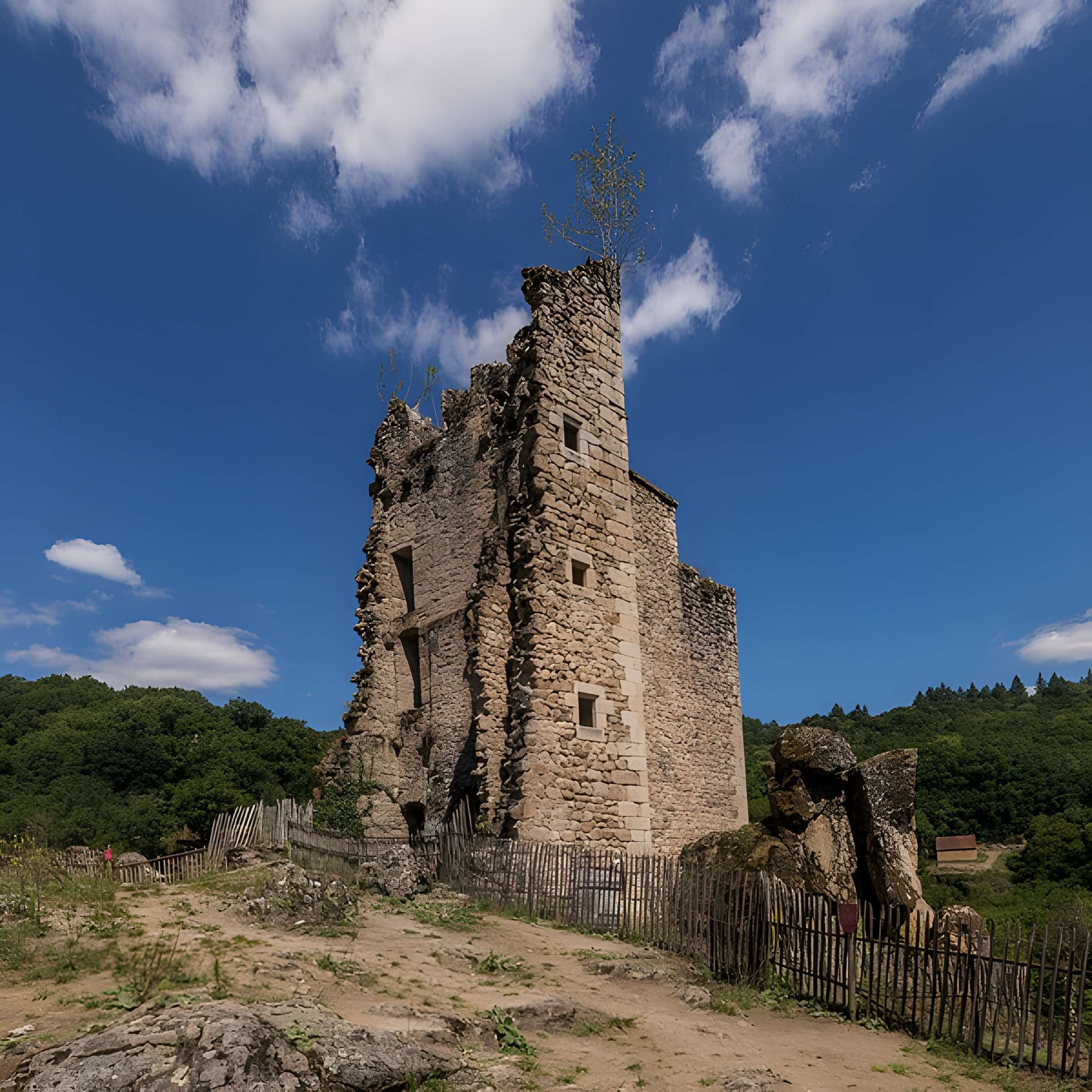 Tours de Merle à Saint-Geniez-ô-Merle