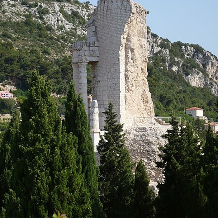 Photo de Trophée des Alpes ou Trophée dAuguste