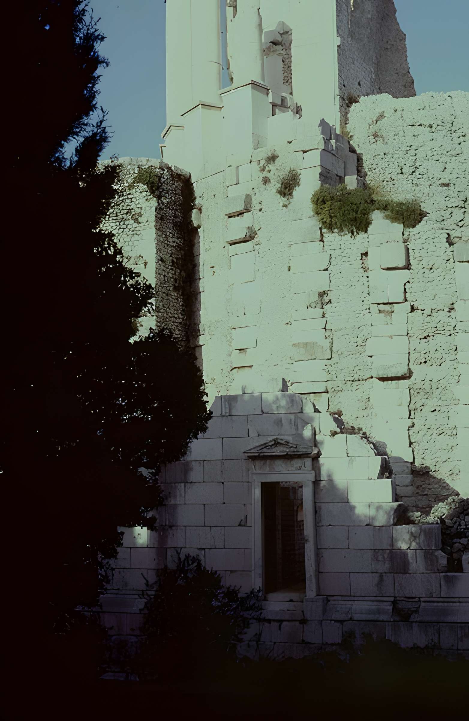Trophée des Alpes ou Trophée d'Auguste