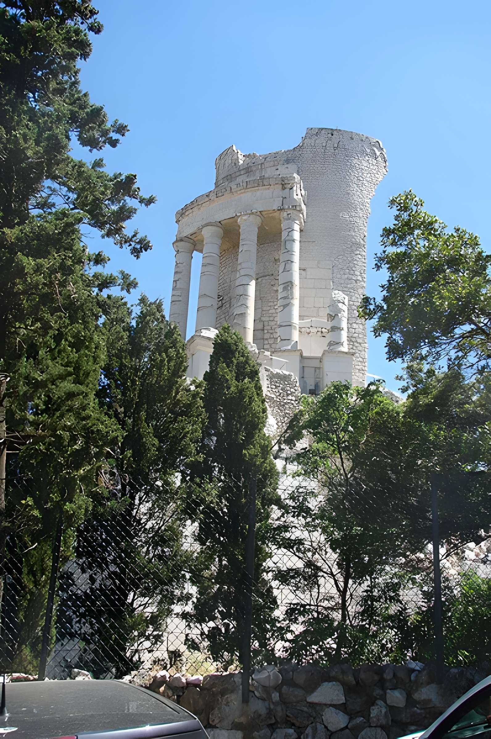 Trophée des Alpes ou Trophée d'Auguste