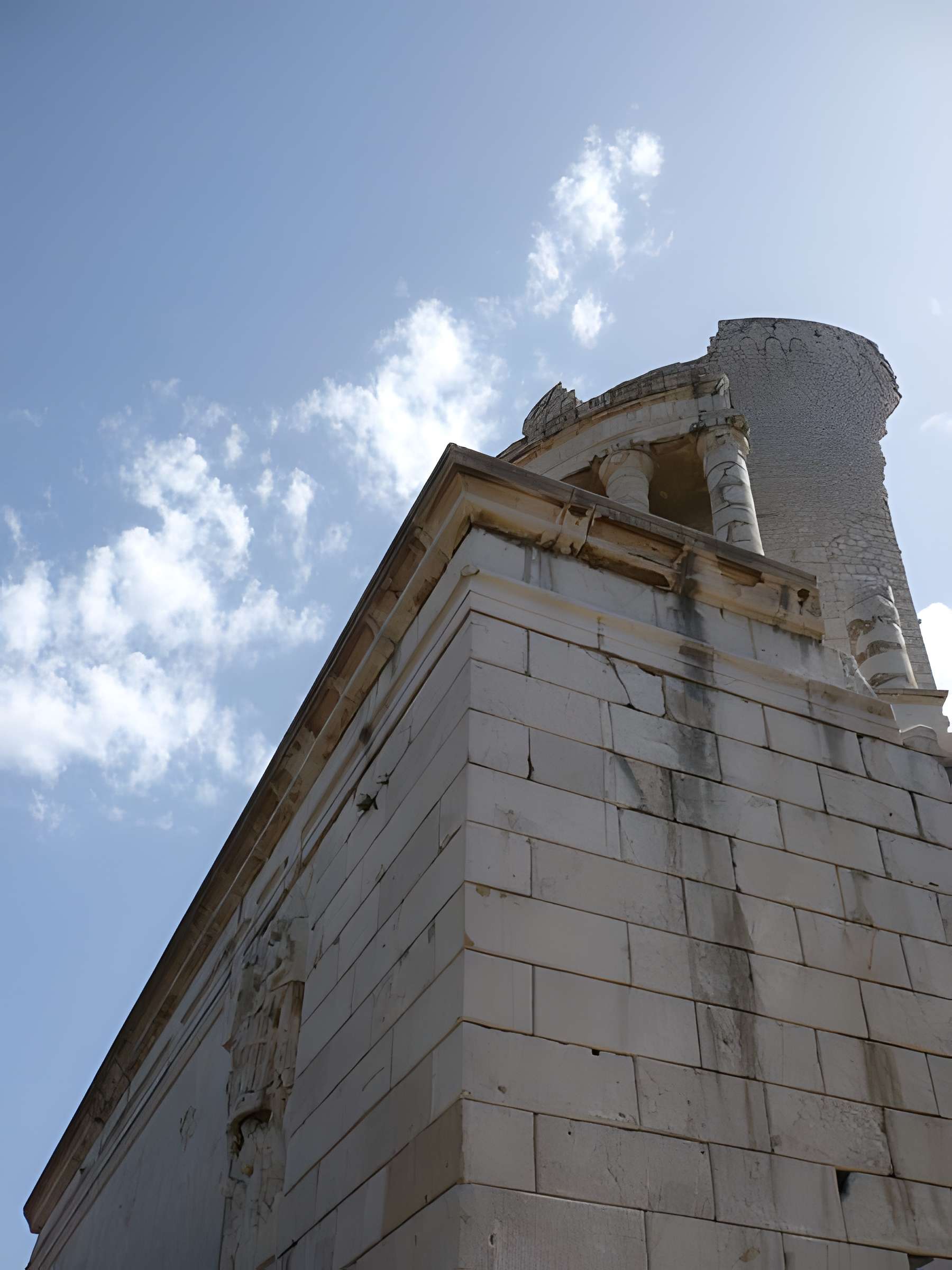 Trophée des Alpes ou Trophée d'Auguste
