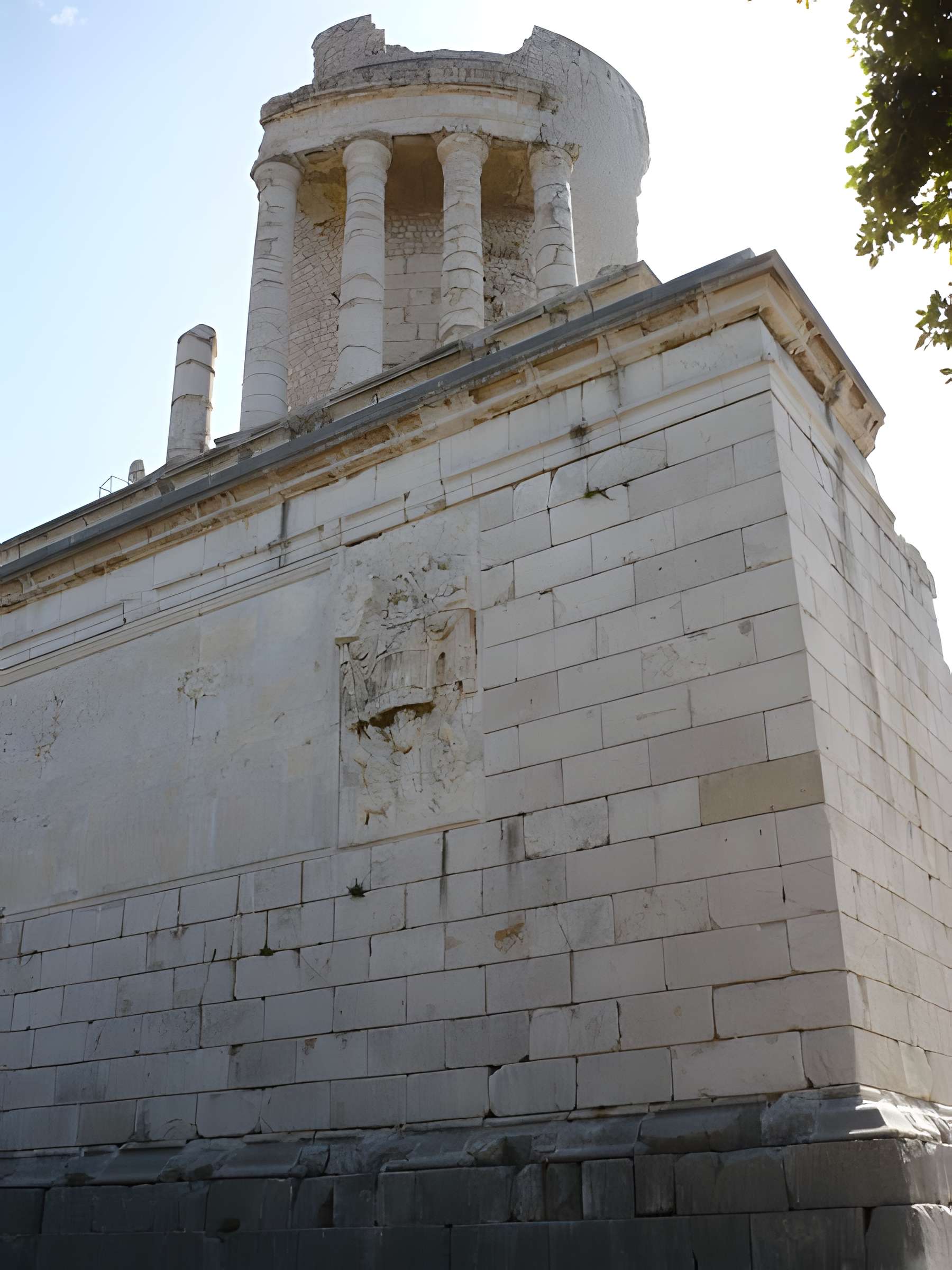 Trophée des Alpes ou Trophée d'Auguste