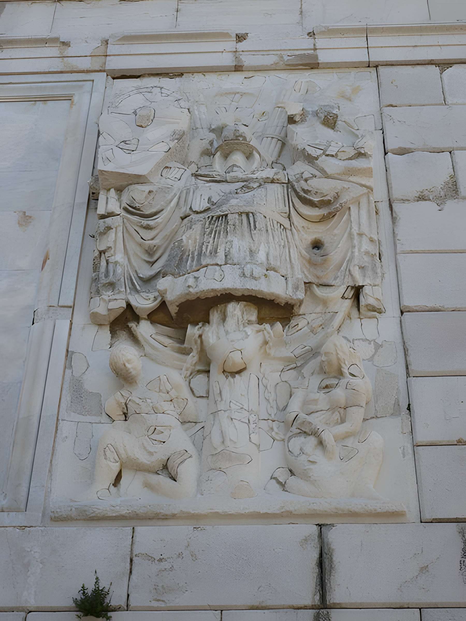 Trophée des Alpes ou Trophée d'Auguste