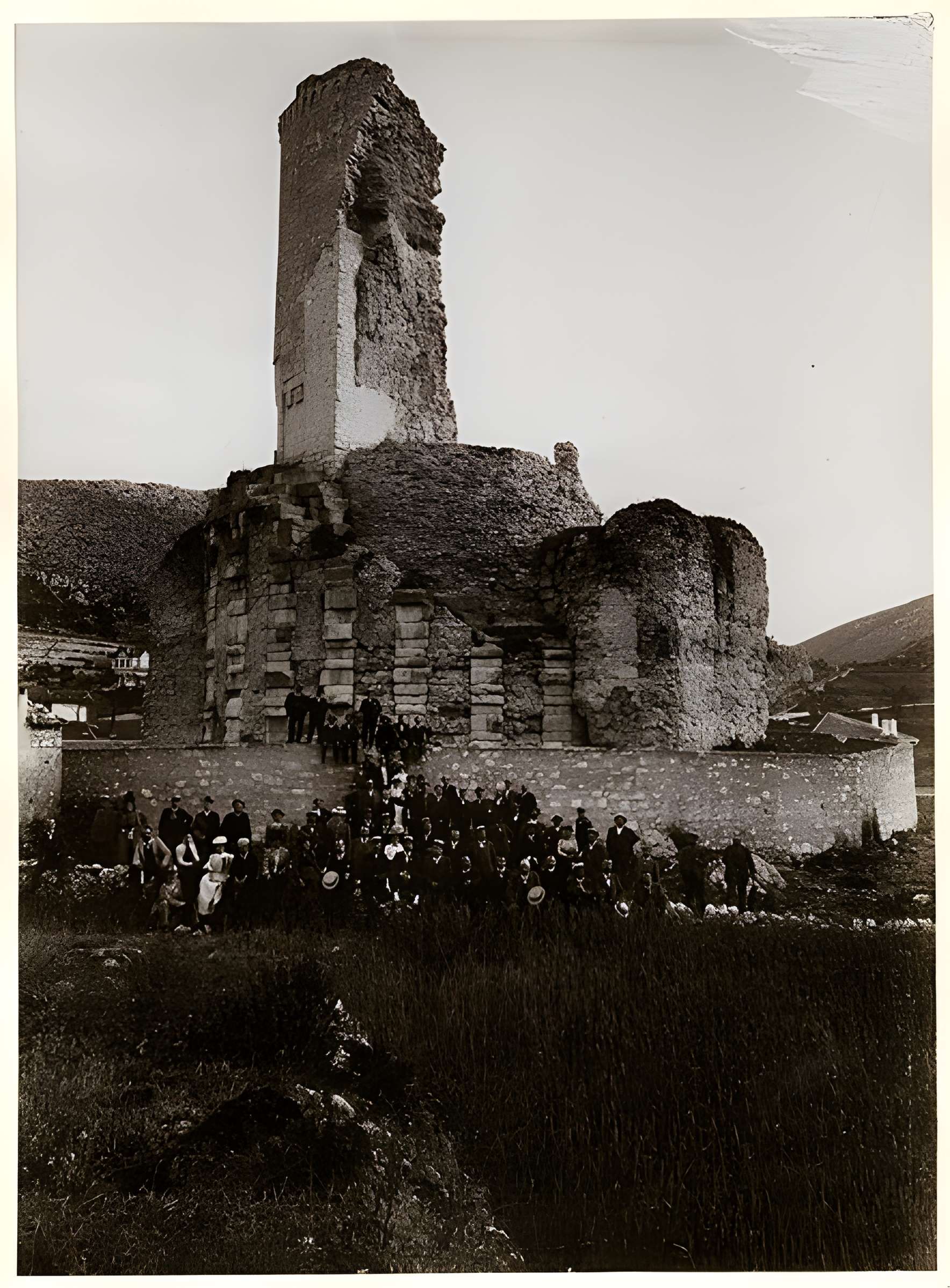 Trophée des Alpes ou Trophée d'Auguste