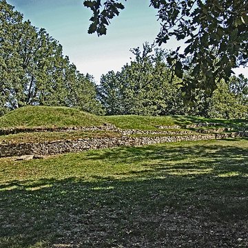 Groupe de six tumuli