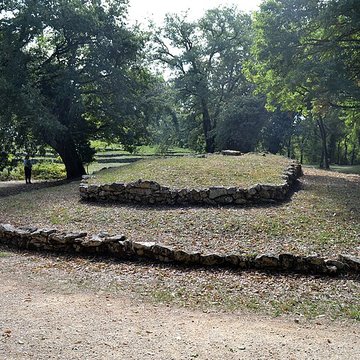 Groupe de six tumuli