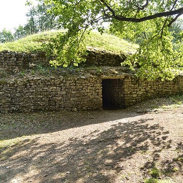 Groupe de six tumuli