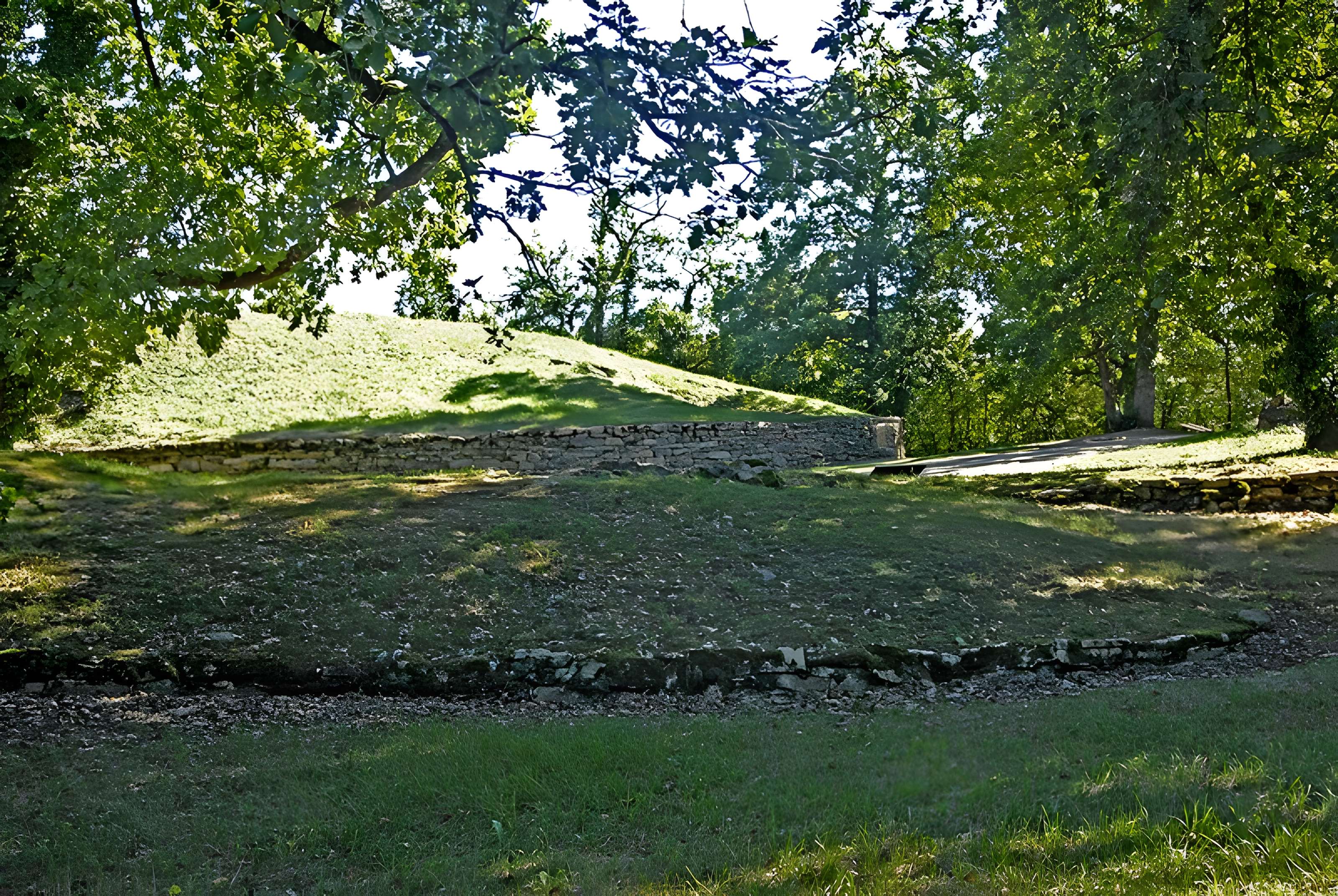 Groupe de six tumuli