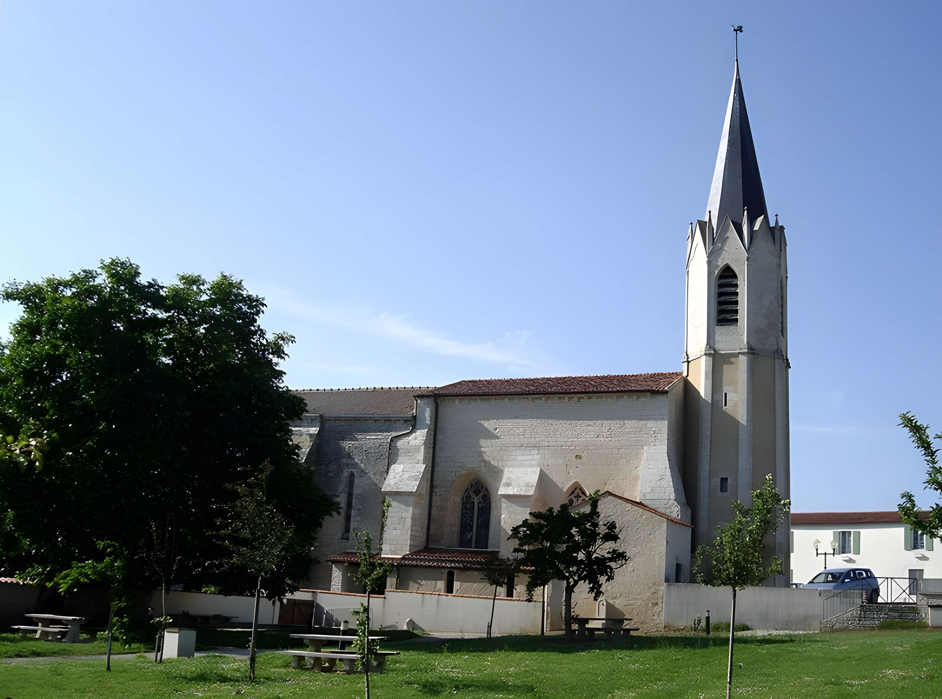 Église de la Sainte-Trinité de Mouzeuil-Saint-Martin 