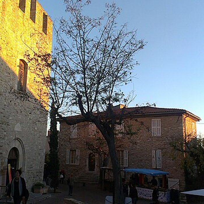Photo de Église de la Transfiguration-du-Sauveur du Castellet