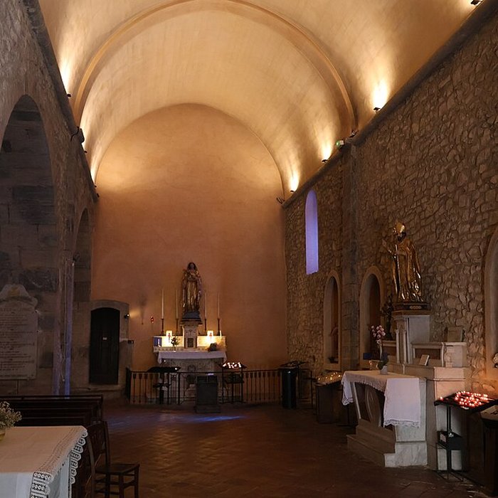 Photo de Église de la Transfiguration-du-Sauveur du Castellet