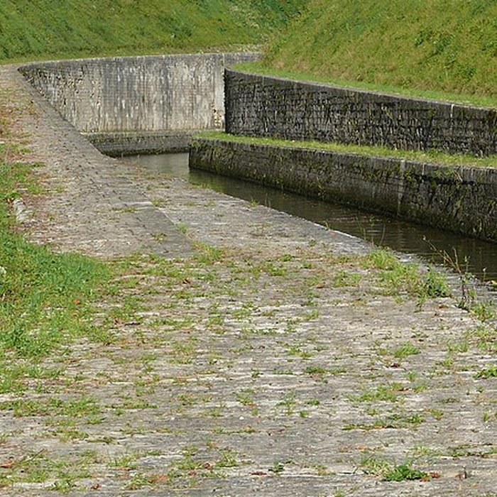 Photo de Canal souterrain de Saint-Albin également sur commune de Scey-sur-Saône-et-Saint-Albin