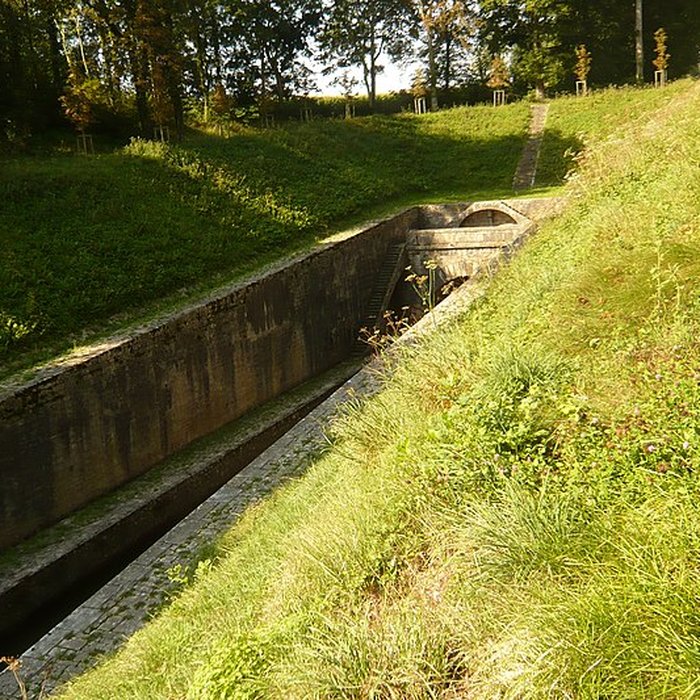 Photo de Canal souterrain de Saint-Albin également sur commune de Scey-sur-Saône-et-Saint-Albin