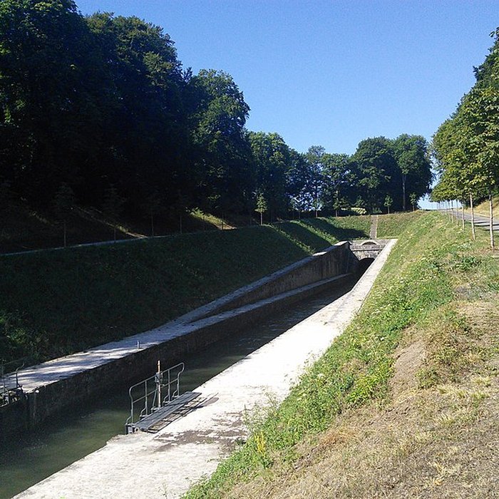 Photo de Canal souterrain de Saint-Albin également sur commune de Scey-sur-Saône-et-Saint-Albin