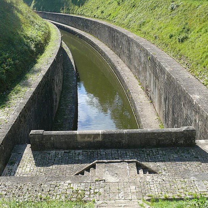 Photo de Canal souterrain de Saint-Albin également sur commune de Scey-sur-Saône-et-Saint-Albin