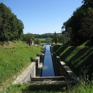 Canal souterrain de Saint-Albin également sur commune de Scey-sur-Saône-et-Saint-Albin