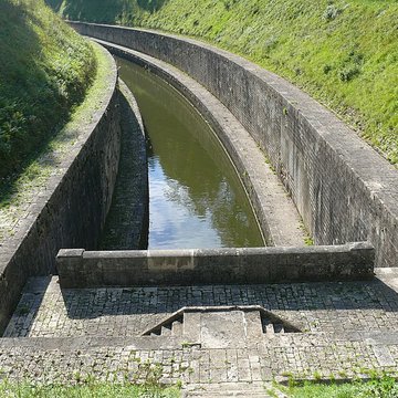 Canal souterrain de Saint-Albin également sur commune de Scey-sur-Saône-et-Saint-Albin
