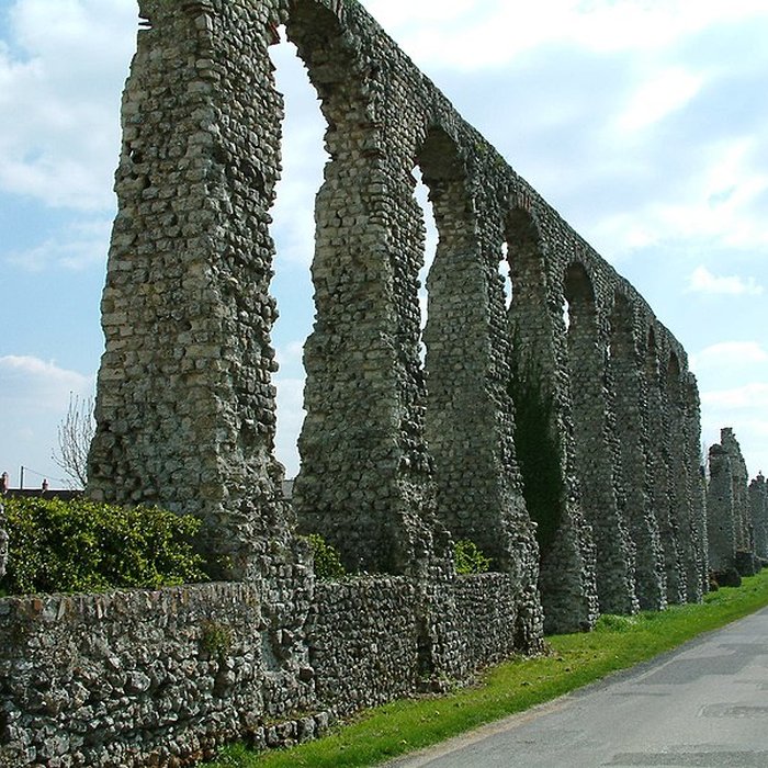 Photo de Vestiges de laqueduc romain de Luynes