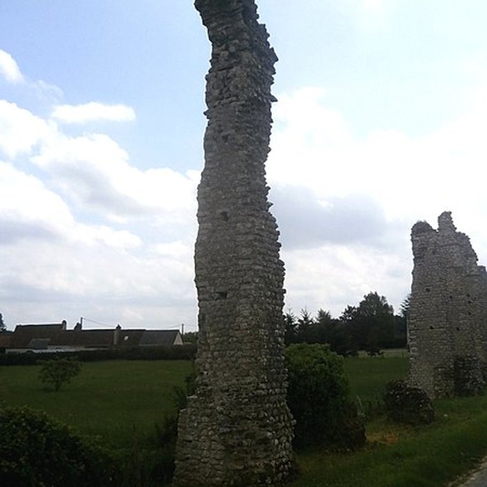 Photo de Vestiges de laqueduc romain de Luynes