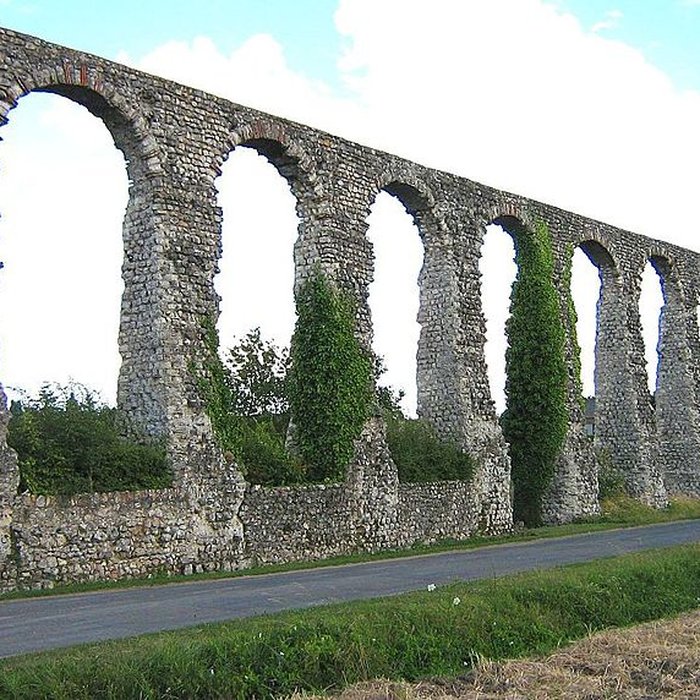 Photo de Vestiges de laqueduc romain de Luynes