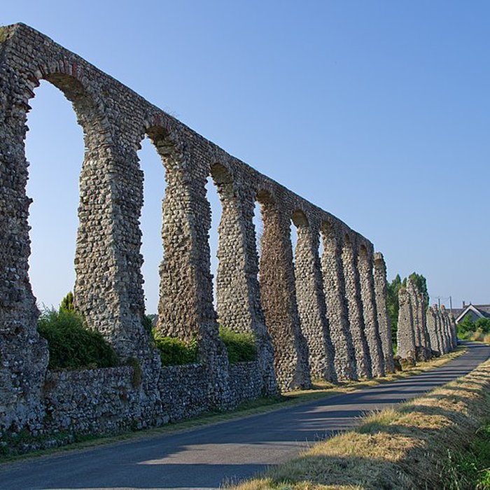 Photo de Vestiges de laqueduc romain de Luynes