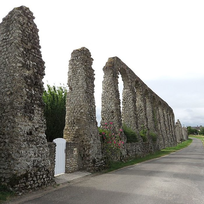 Photo de Vestiges de laqueduc romain de Luynes