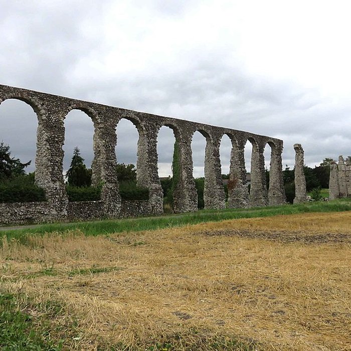 Photo de Vestiges de laqueduc romain de Luynes