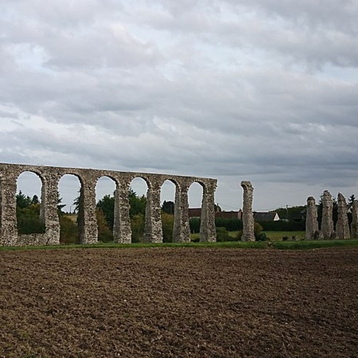 Photo de Vestiges de laqueduc romain de Luynes