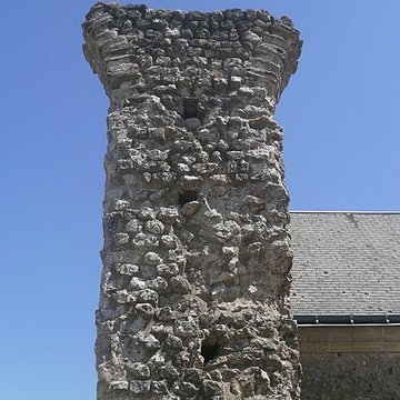 Vestiges de laqueduc romain de Luynes