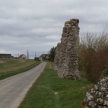 Vestiges de laqueduc romain de Luynes