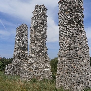 Vestiges de laqueduc romain de Luynes