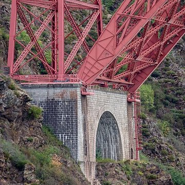 Viaduc de Garabit à Loubaresse