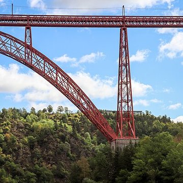 Viaduc de Garabit à Loubaresse