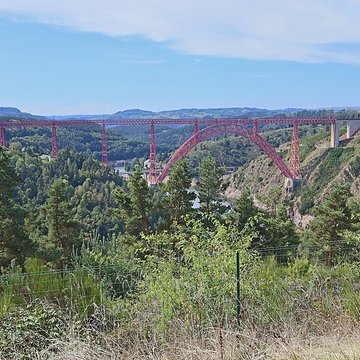Viaduc de Garabit à Loubaresse