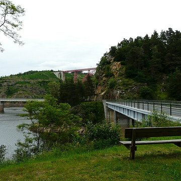 Viaduc de Garabit à Loubaresse