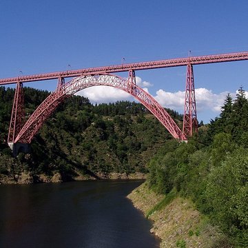 Viaduc de Garabit également sur commune de Ruynes-en-Margeride